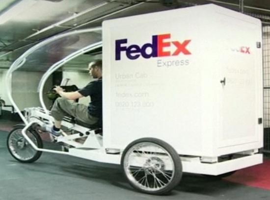 Fedex usa triciclos eléctricos para sus entregas en París
