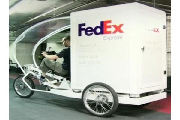 Fedex usa triciclos eléctricos para sus entregas en París